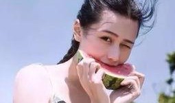 吃瓜女网红图片高清,揭秘吃瓜女网红的时尚风采